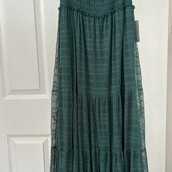 NWT  Max Studio off the shoulder smock body ruffle midi dress in size Large - Picture 5 of 10